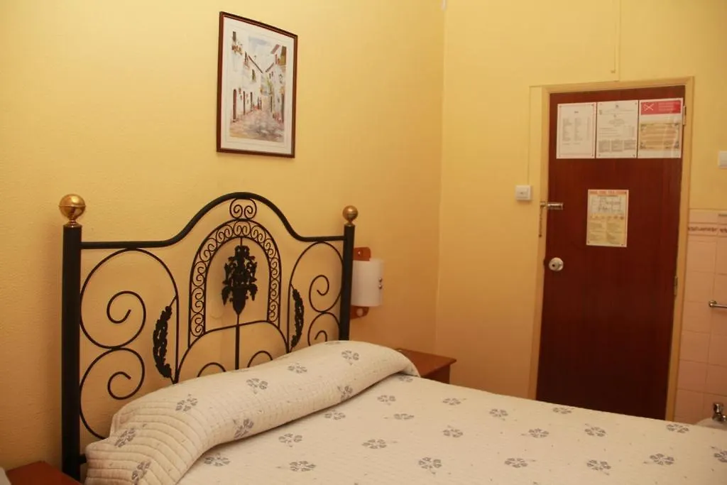 Affittacamere Hotel Pensao Residencial Flor Dos Cavaleiros Lisbona