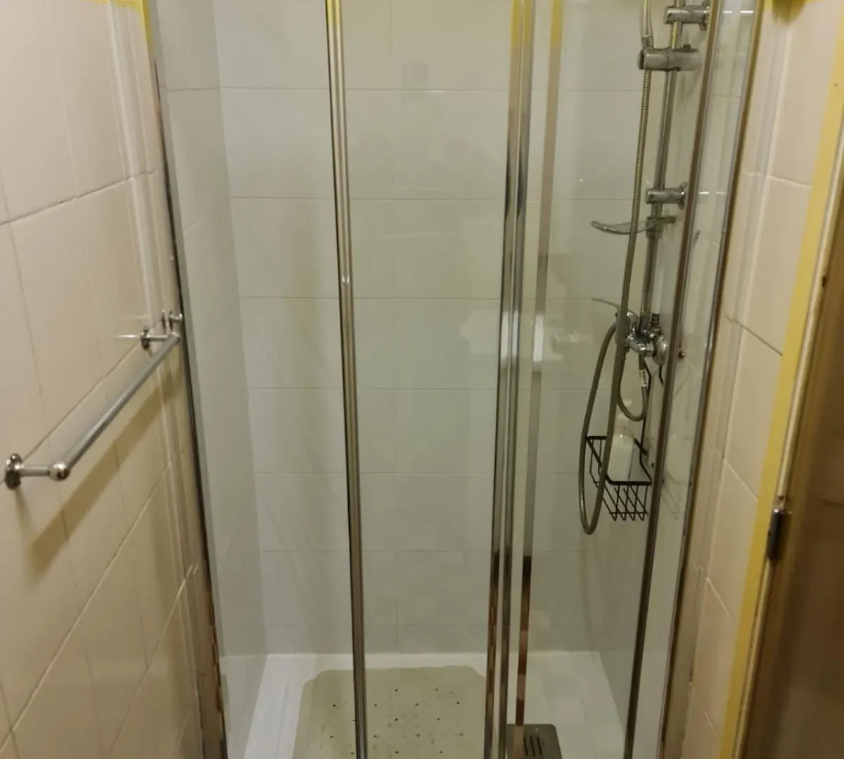Hotel Pensao Residencial Flor Dos Cavaleiros Lisbona