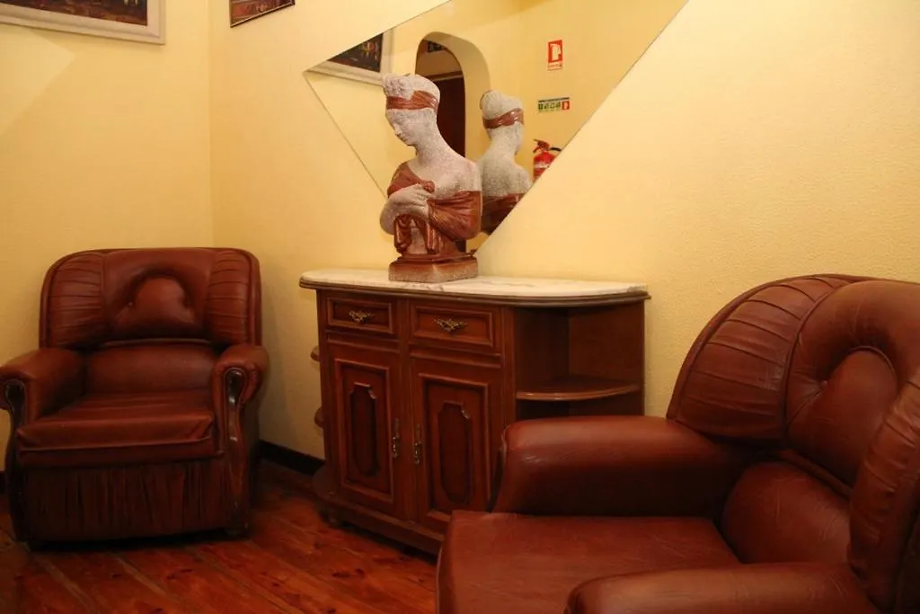 Hotel Pensao Residencial Flor Dos Cavaleiros Lisbona Portogallo