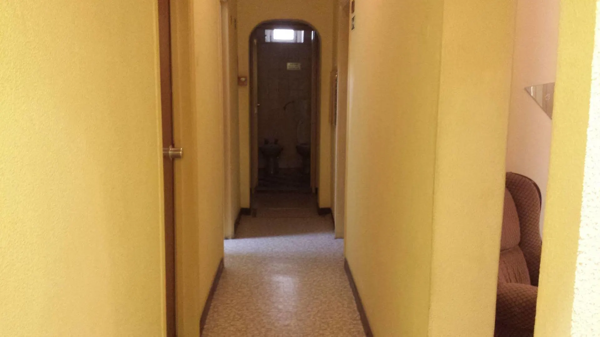 Hotel Pensao Residencial Flor Dos Cavaleiros Lisbona