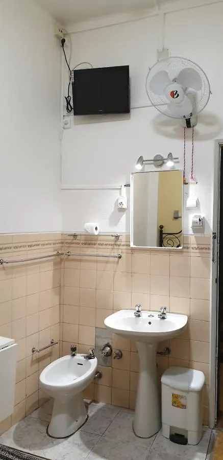 Guest house Pensao Residencial Flor Dos Cavaleiros Hotel Lisbon