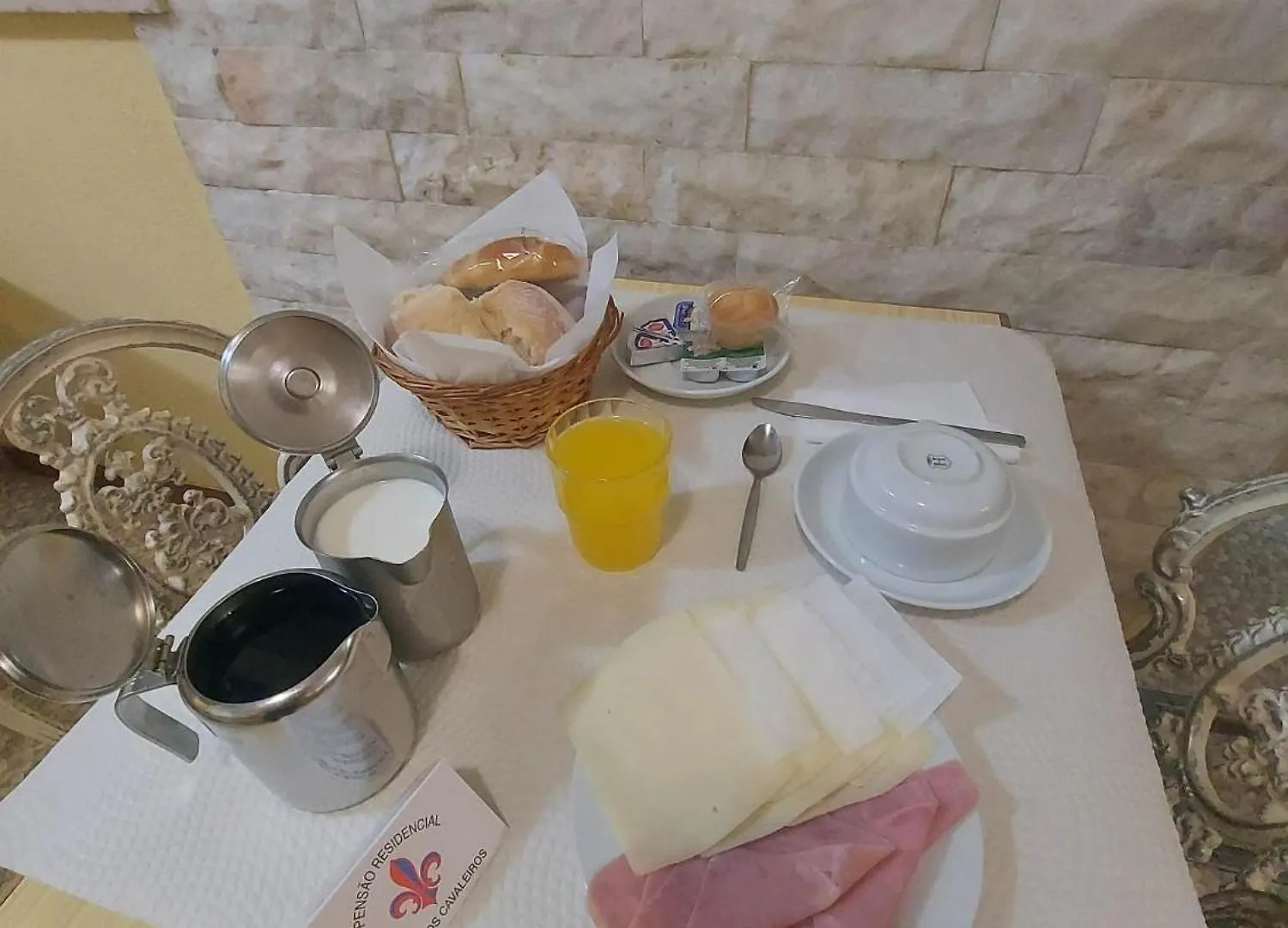 Hotel Pensao Residencial Flor Dos Cavaleiros à Lisboa 2*,  Portugal
